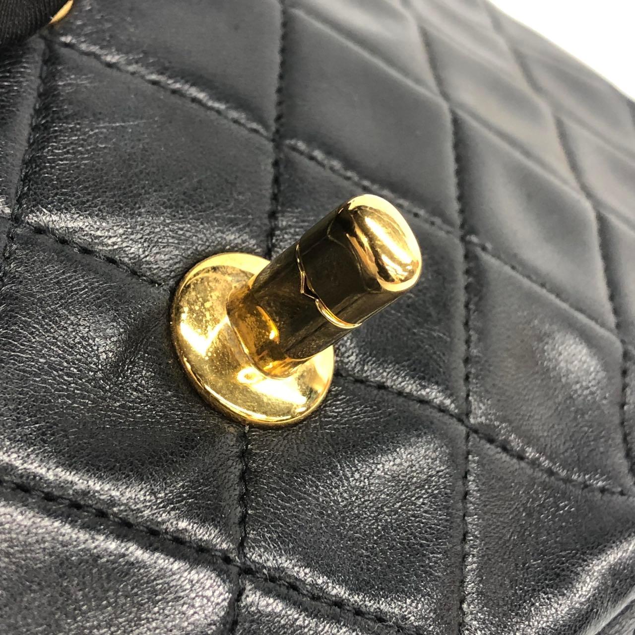 Chanel Vintage Classic Flap Small Black Lambskin Leather 24k Gold PlatedHardware For Sale 10
