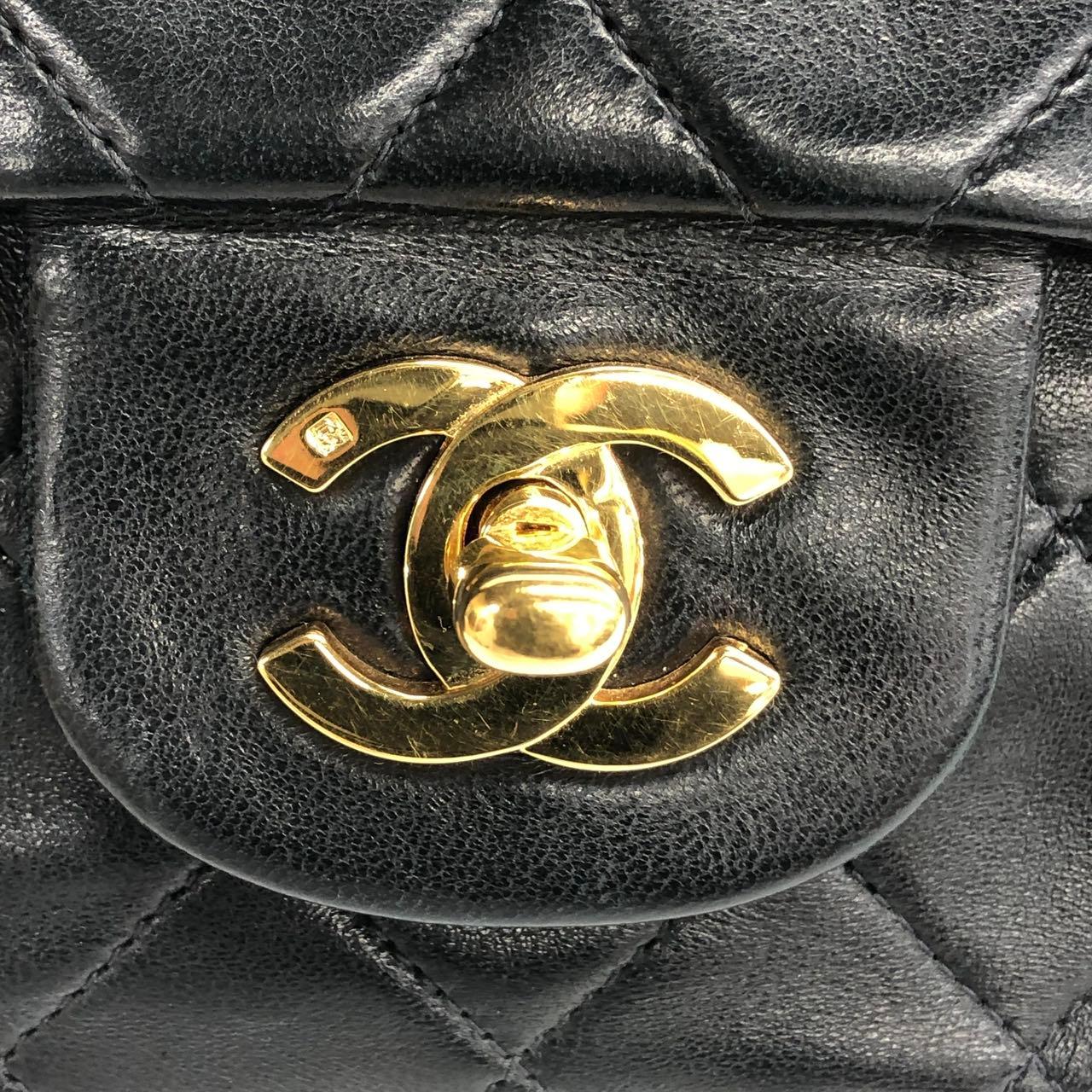 Chanel Vintage Classic Flap Small Black Lambskin Leather 24k Gold PlatedHardware For Sale 5