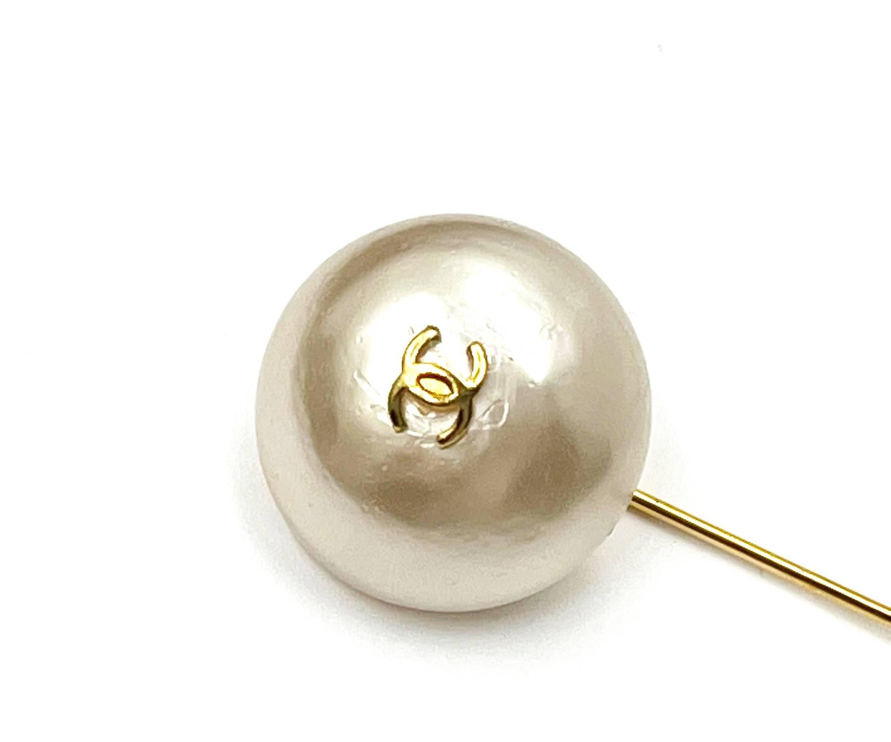 chanel pearl brooch pin