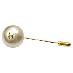 Chanel Vintage Classic Gold Plated CC Faux Pearl Pin Brooch