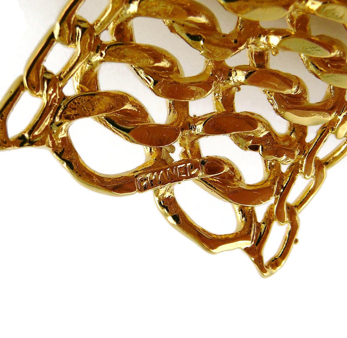 Chanel Vintage Classic Gold Toned Chain Cuff Bracelet For Sale 4