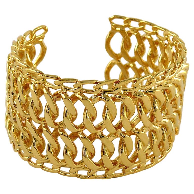 Chanel Vintage Classic Gold Toned Chain Cuff Bracelet For Sale at 1stDibs
