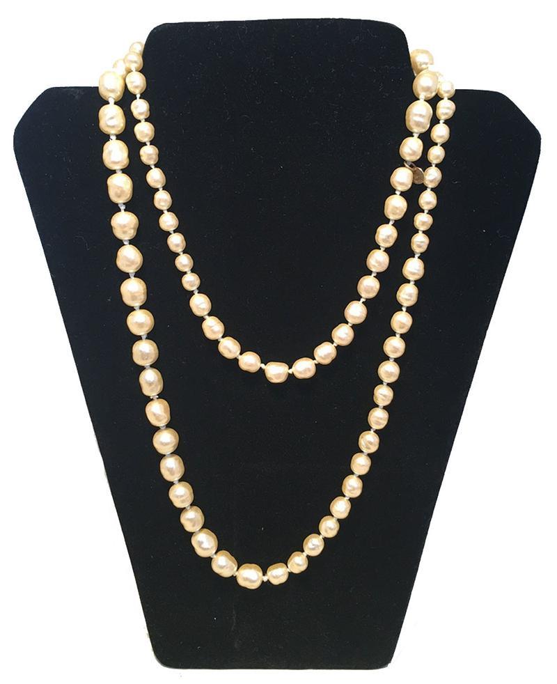 chanel pearl necklace vintage