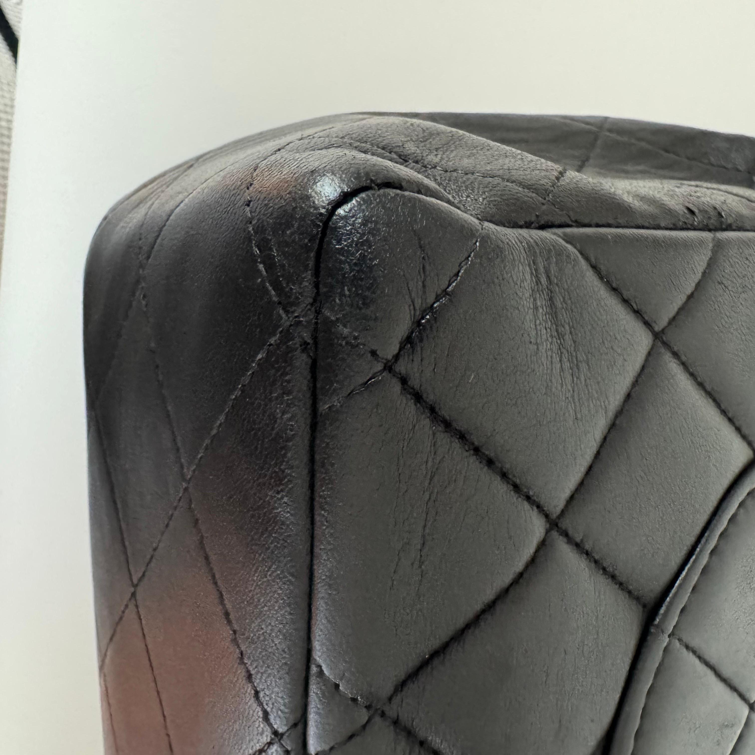Chanel Vintage Classic Maxi Flap Black Lambskin Leather Giant CC 24 Gold Hardwar For Sale 7
