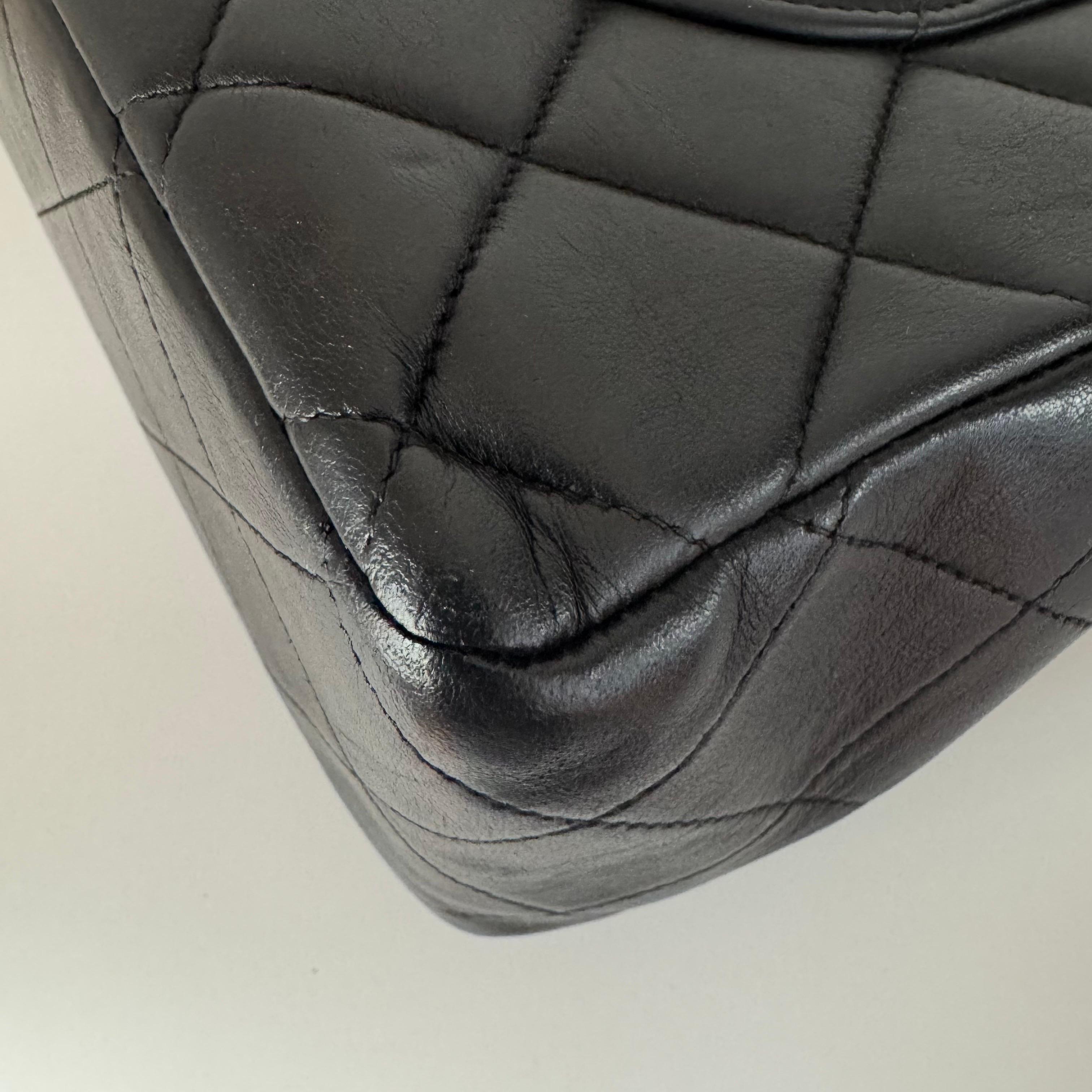 Chanel Vintage Classic Maxi Flap Black Lambskin Leather Giant CC 24 Gold Hardwar For Sale 8