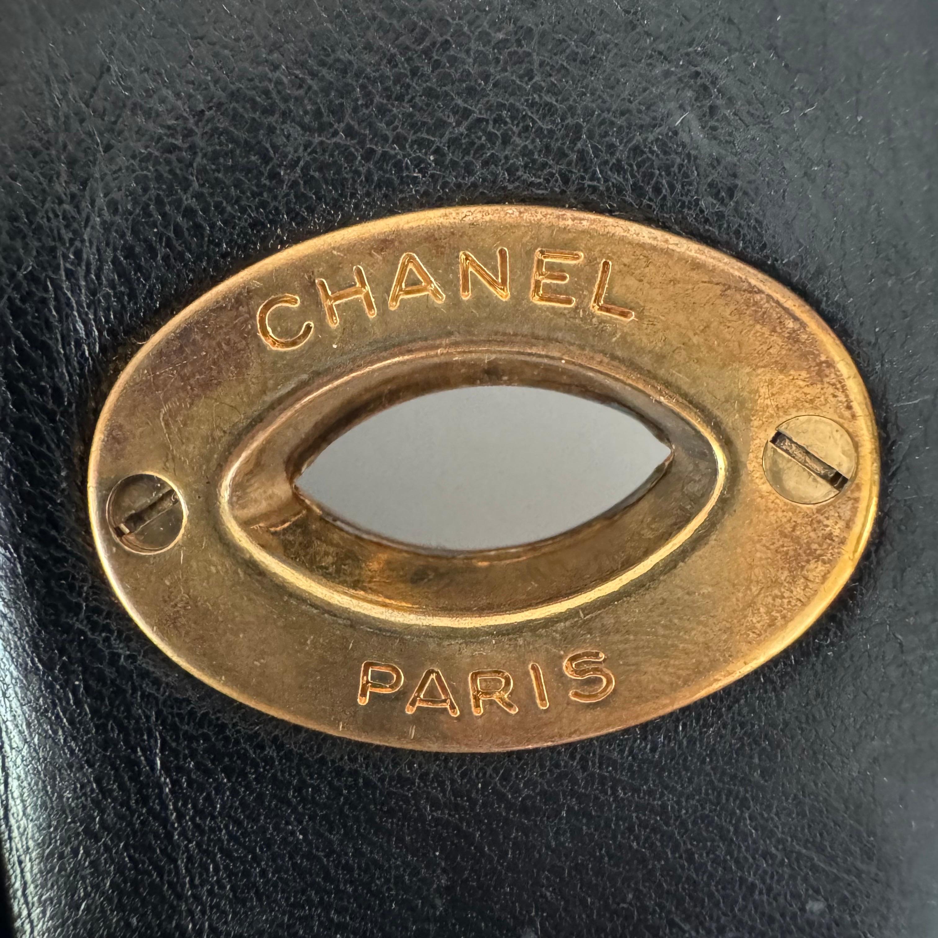 Chanel Vintage Classic Maxi Flap Black Lambskin Leather Giant CC 24 Gold Hardwar For Sale 10