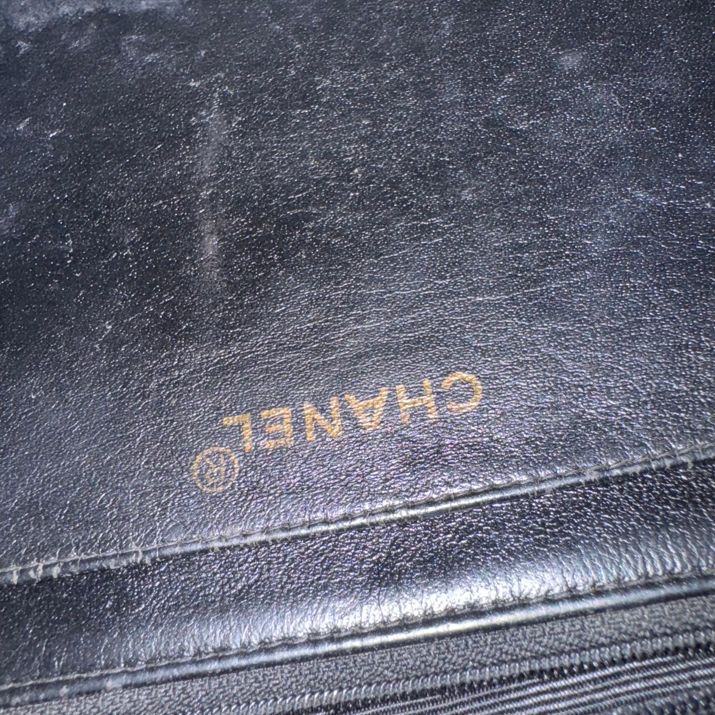 Chanel Vintage Classic Maxi Flap Black Lambskin Leather Giant CC 24 Gold Hardwar For Sale 12