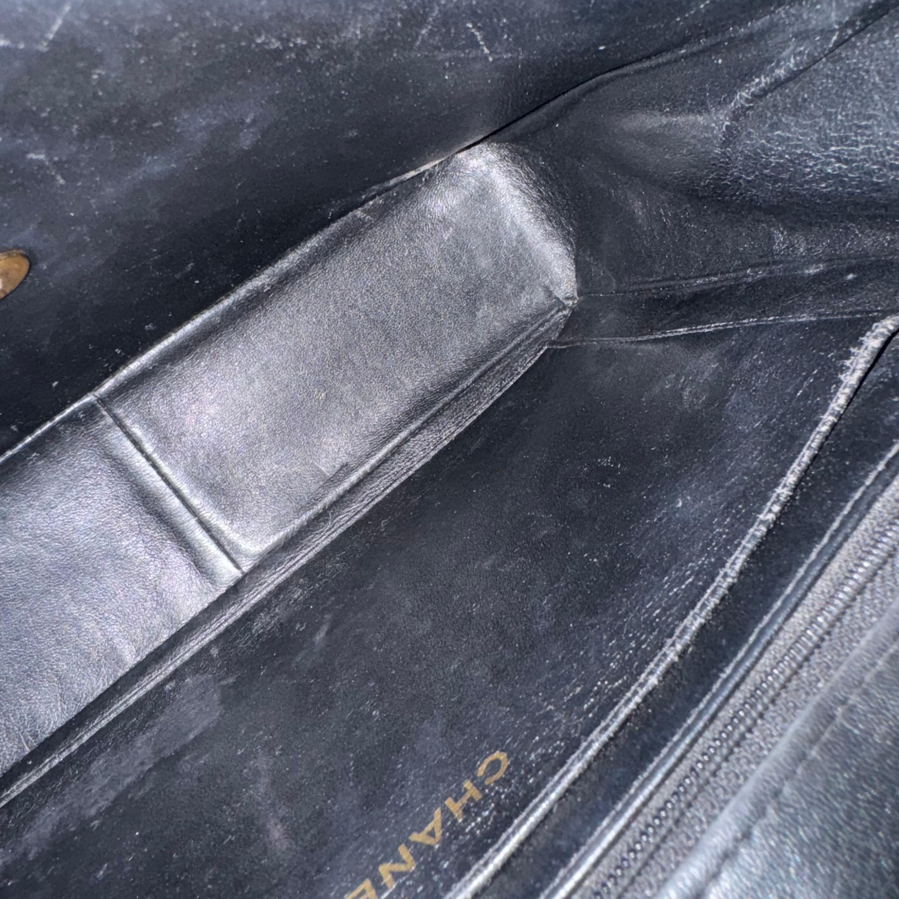 Chanel Vintage Classic Maxi Flap Black Lambskin Leather Giant CC 24 Gold Hardwar For Sale 13