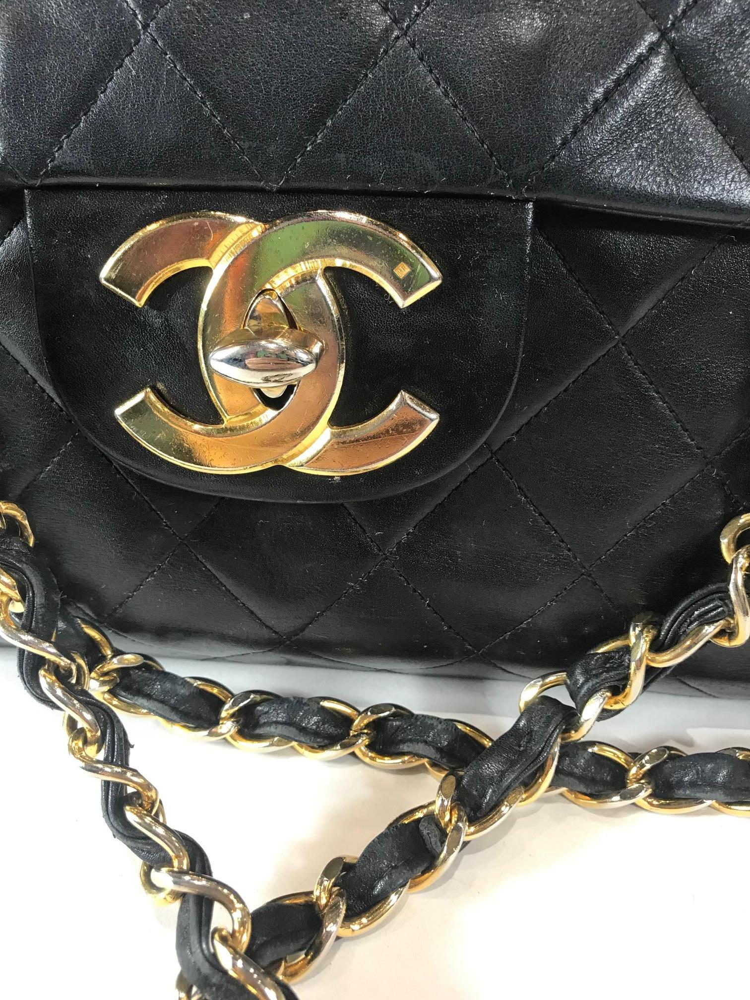 Chanel Vintage Classic Maxi Single Flap Bag In Good Condition For Sale In Roslyn, NY