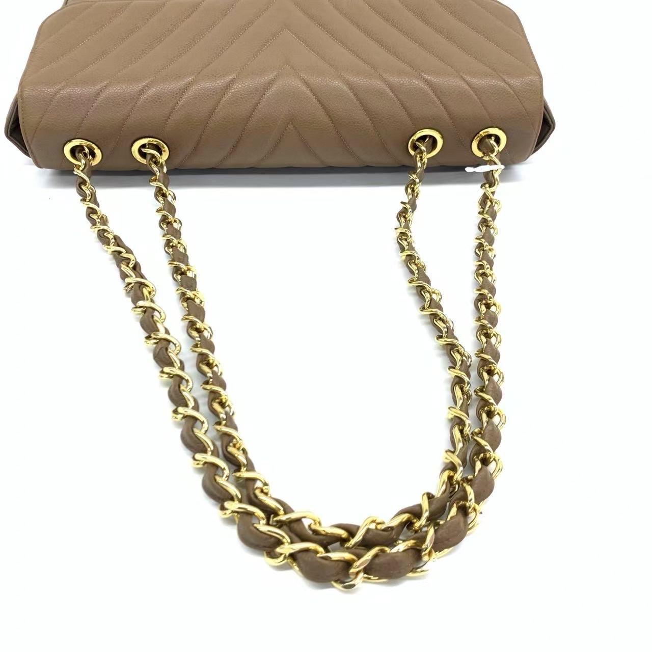 Chanel Vintage Classic Maxi Flap Taupe Brown Caviar Stitch 24 Gol Pour femmes en vente