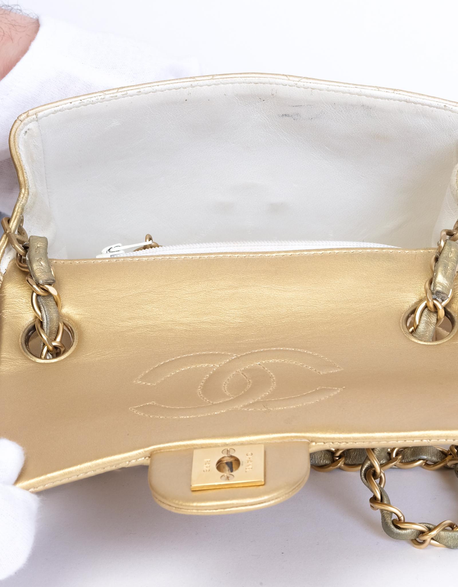 De las mujeres Chanel Vintage Classic Mini Flap Oro
