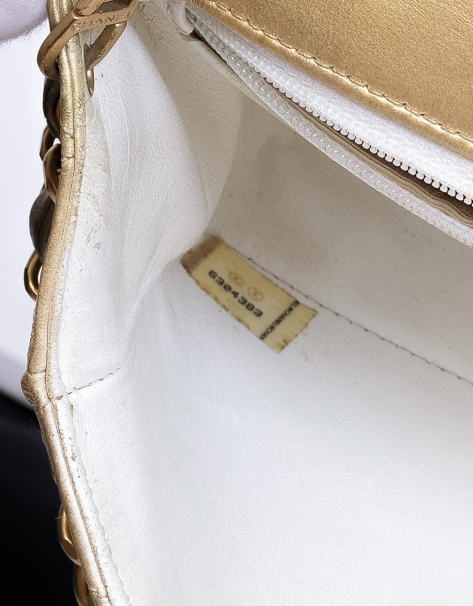 Chanel Vintage Classic Mini Flap Oro 1