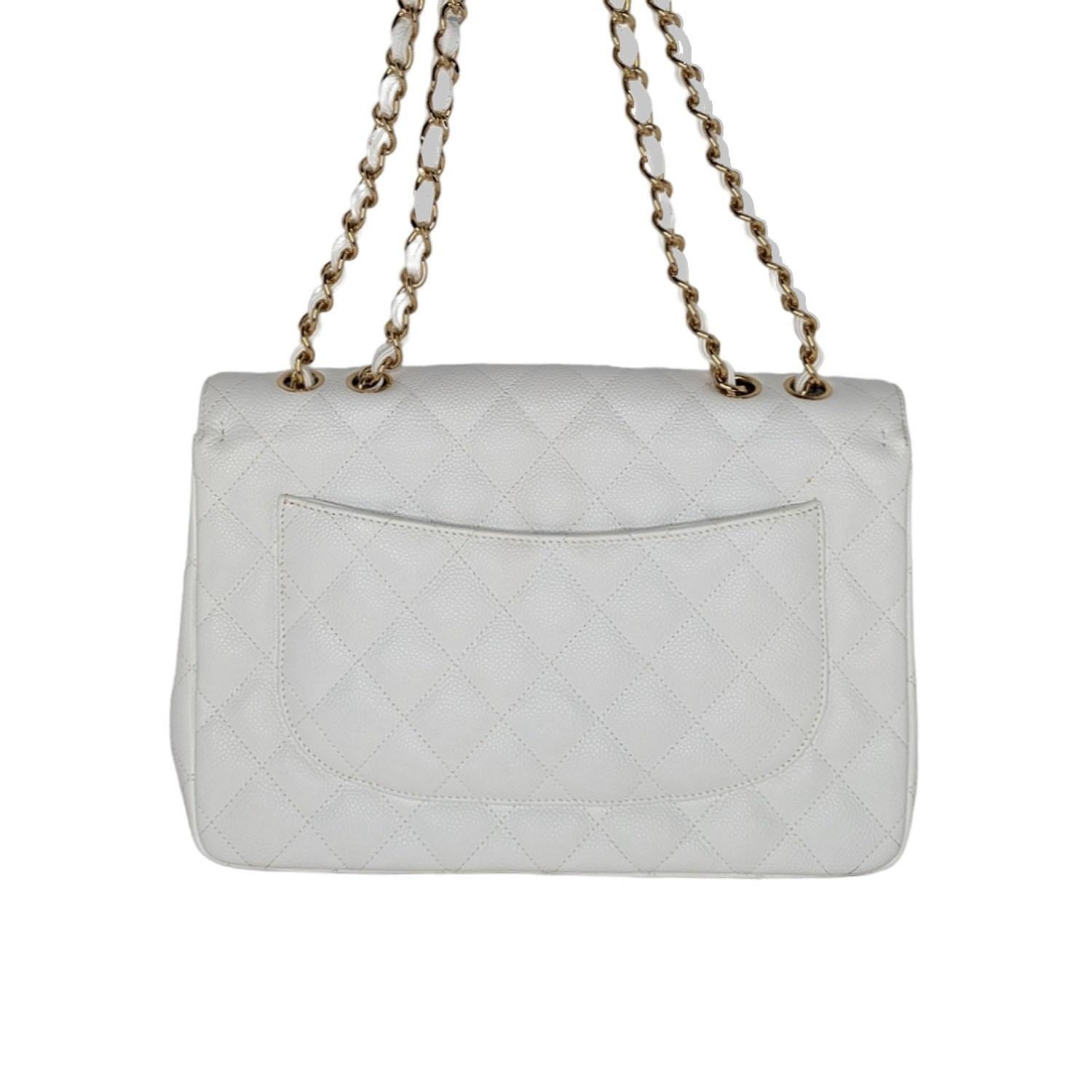Chanel Vintage Classic Quilted Caviar Single White Jumbo Flap In Excellent Condition In Scottsdale, AZ
