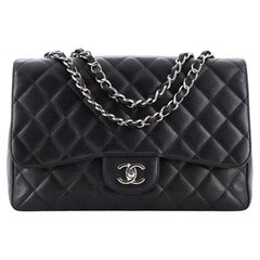 Chanel Vintage Klassische Tasche mit einer Klappe aus gestepptem Kaviar Jumbo