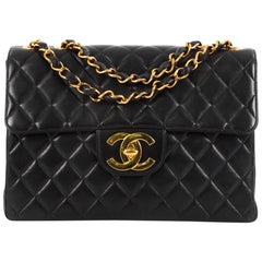 Sac à rabat classique Chanel vintage à un seul rabat en cuir d
agneau matelassé Jumbo