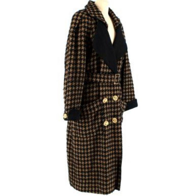 Chanel Vintage Clover Button Houndstooth Tweed Double Breasted Coat For  Sale at 1stDibs