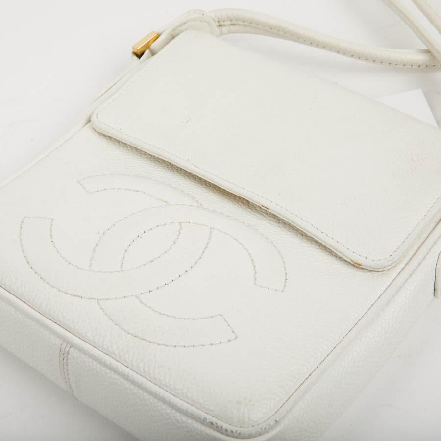 CHANEL Vintage Clutch bag in Grained White Leather 4