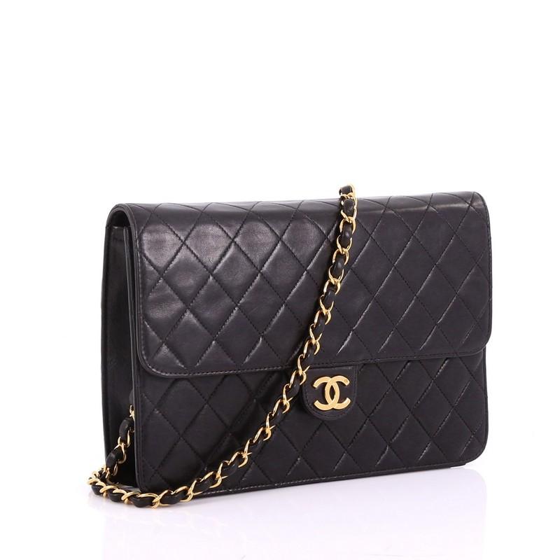 Chanel Vintage Clutch with Chain Quilted Leather Medium In Good Condition In NY, NY