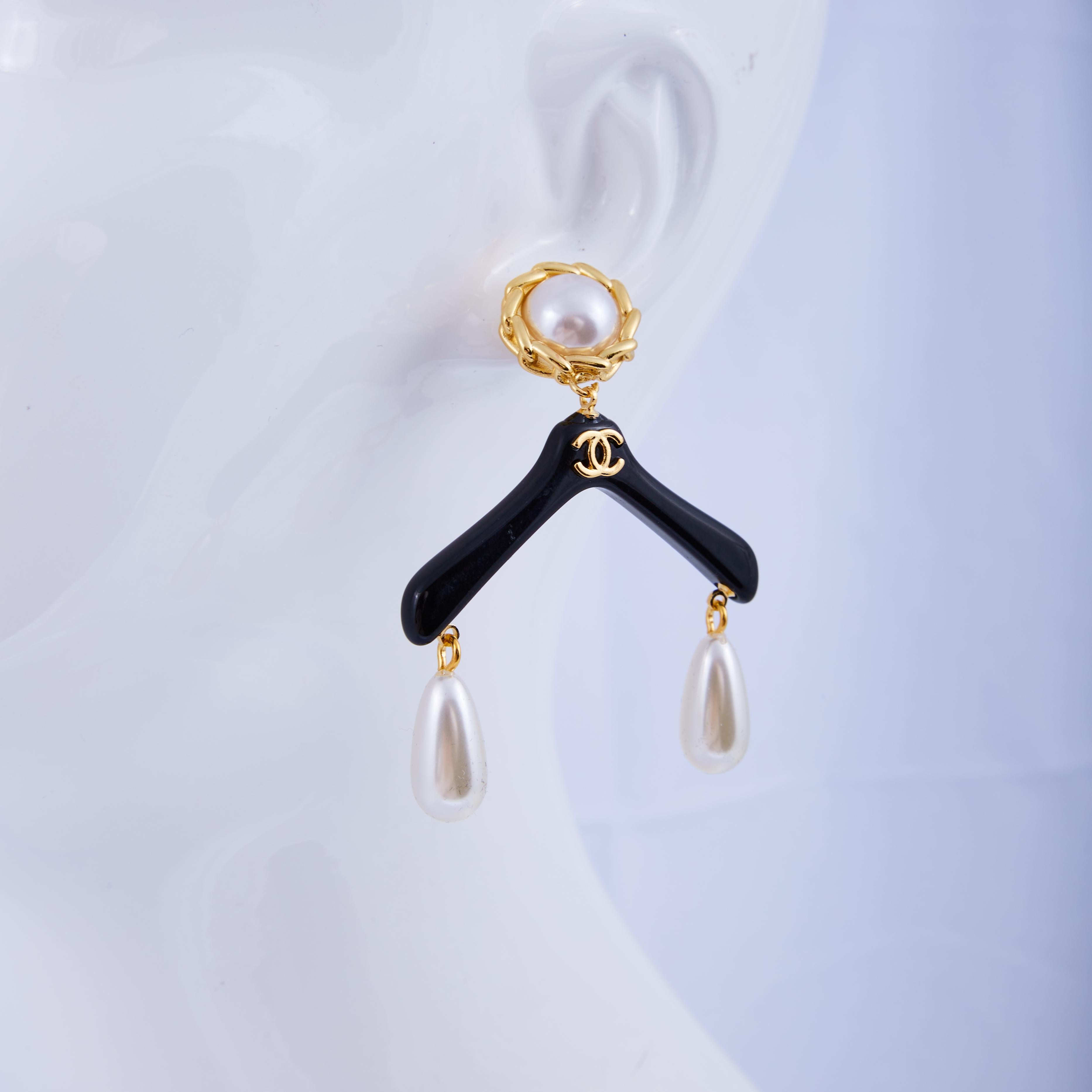 Chanel Vintage Coat Hanger Pearl Drop Novelty Earrings In Good Condition In Montreal, Quebec