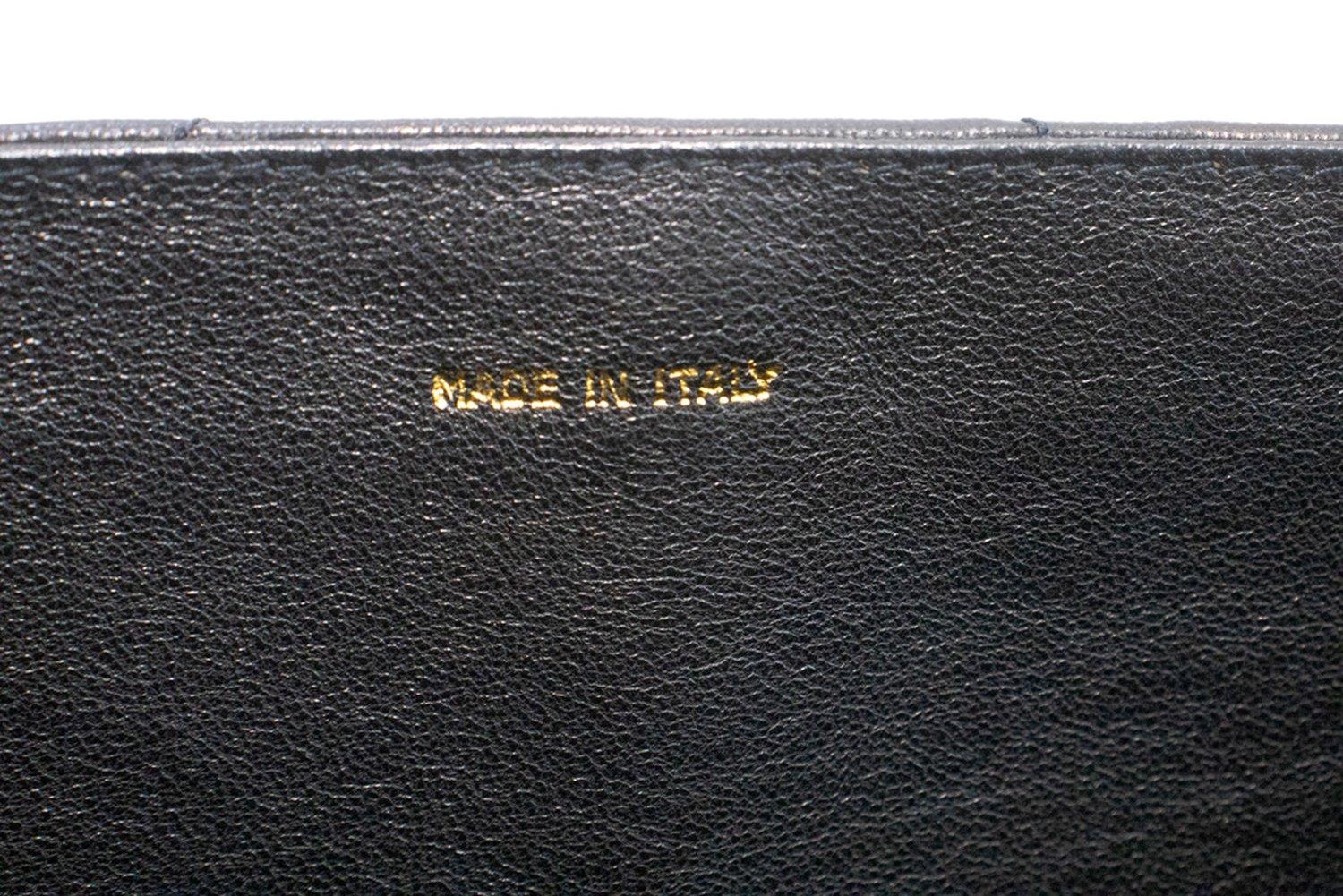 CHANEL Vintage Coco Chanel Sac à bandoulière noir à rabat en cuir d'agneau matelassé 8