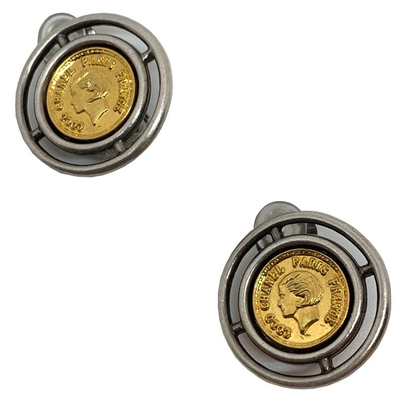 Chanel Vintage Coins Clips Earrings In Excellent Condition In Paris, FR