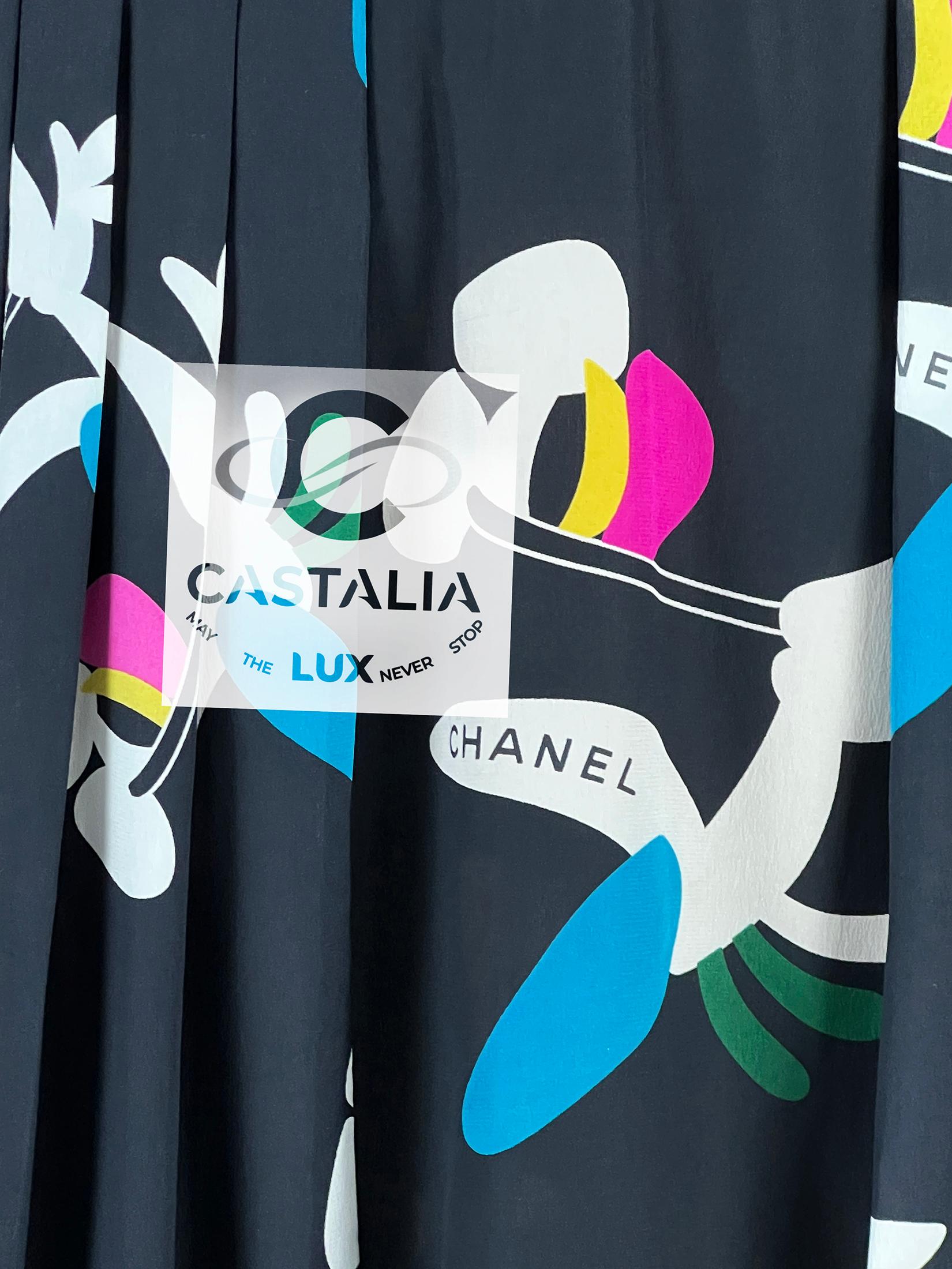 Chanel Vintage Collectors CC Planes plissée jupe 36 FR Excellent état - En vente à Dubai, AE