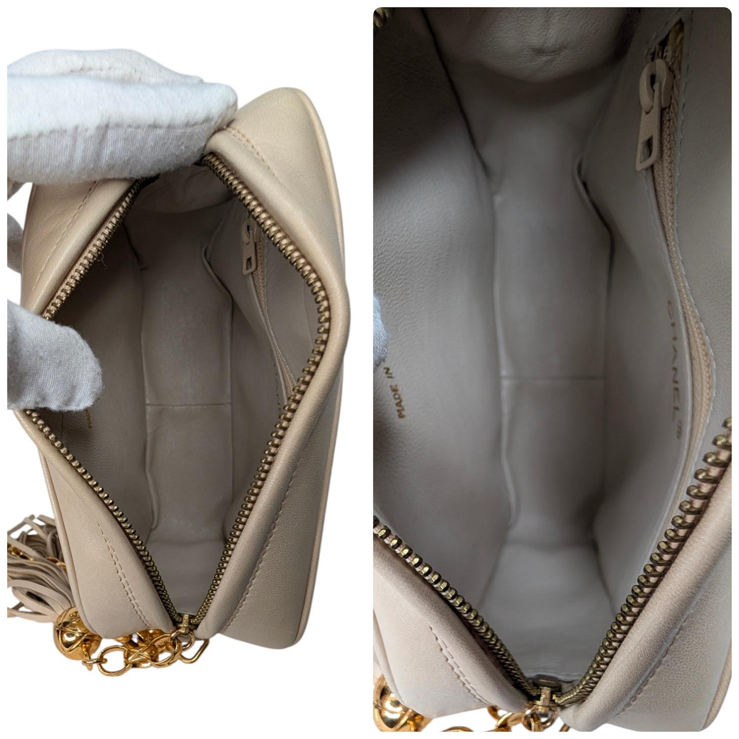 Chanel Vintage Cream Quilted Front Camera Bag For Sale 1