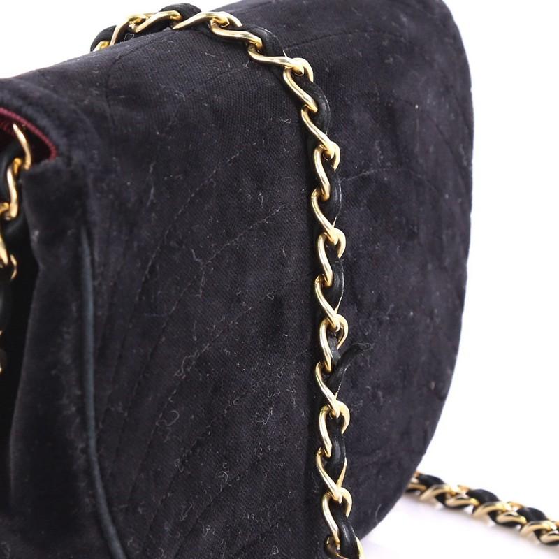 Women's or Men's Chanel Vintage Crescent Flap Bag Horizontal Quilted Velvet Medium