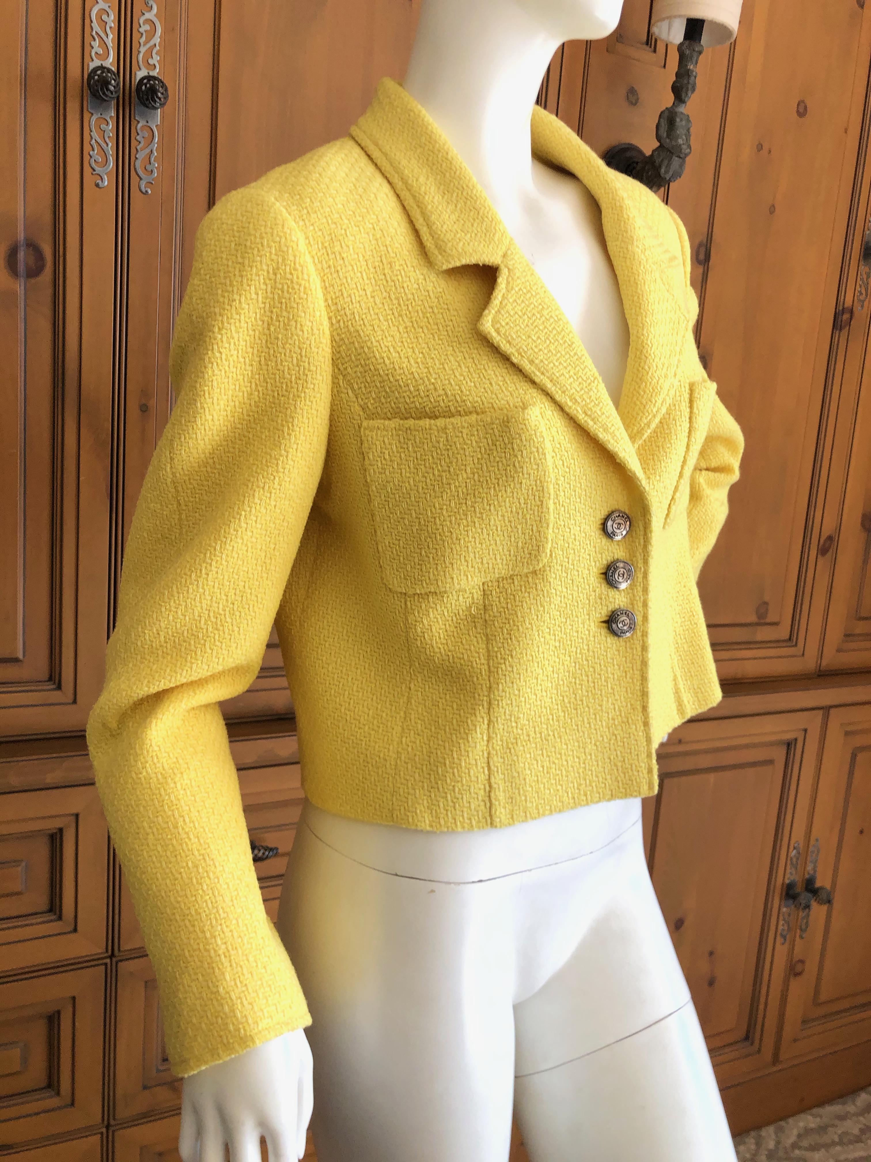Chanel  Vintage Cropped Yellow Boucle Jacket w CC buttons and Chain Weighted Hem In Excellent Condition For Sale In Cloverdale, CA