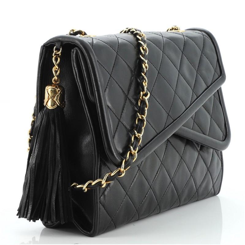 Chanel Vintage Crossover Flap Bag Gestepptes Lammleder Klein (Schwarz)