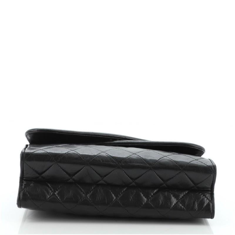 Chanel Vintage Crossover Flap Bag Gestepptes Lammleder Klein für Damen oder Herren