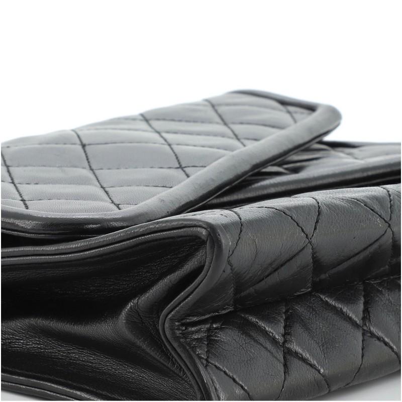 Chanel Vintage Crossover Flap Bag Gestepptes Lammleder Klein 4