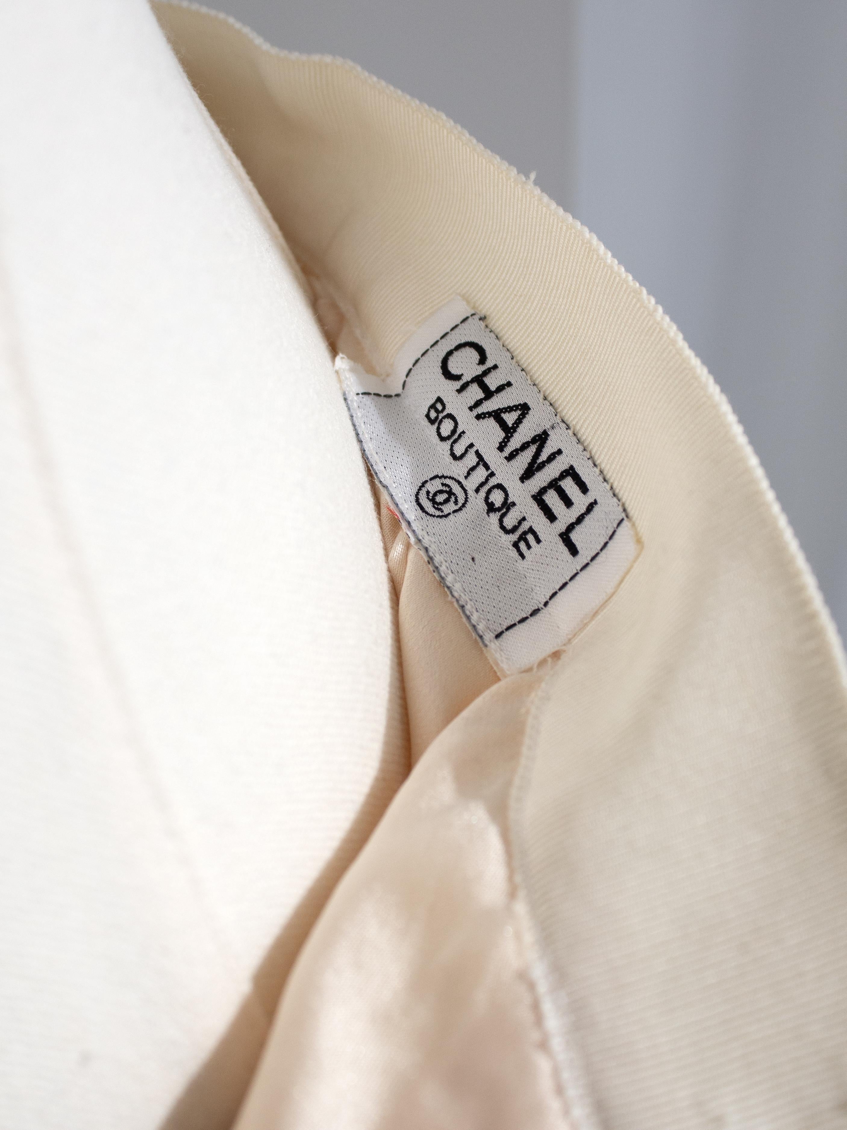 Chanel Vintage Cruise 1992 White Tweed Gold Camellia Flower Buttons Jacket Skirt 11