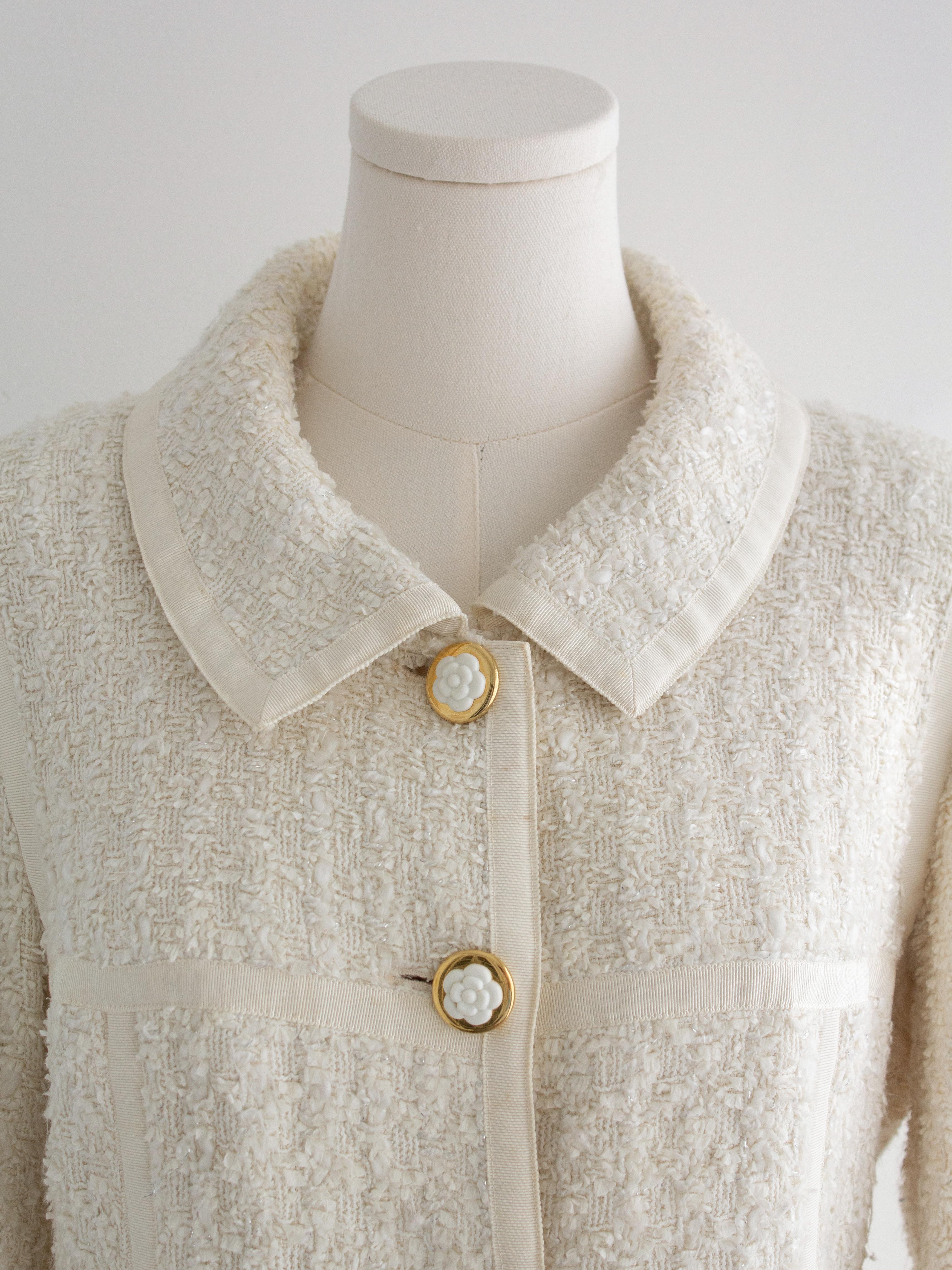 Women's Chanel Vintage Cruise 1992 White Tweed Gold Camellia Flower Buttons Jacket Skirt