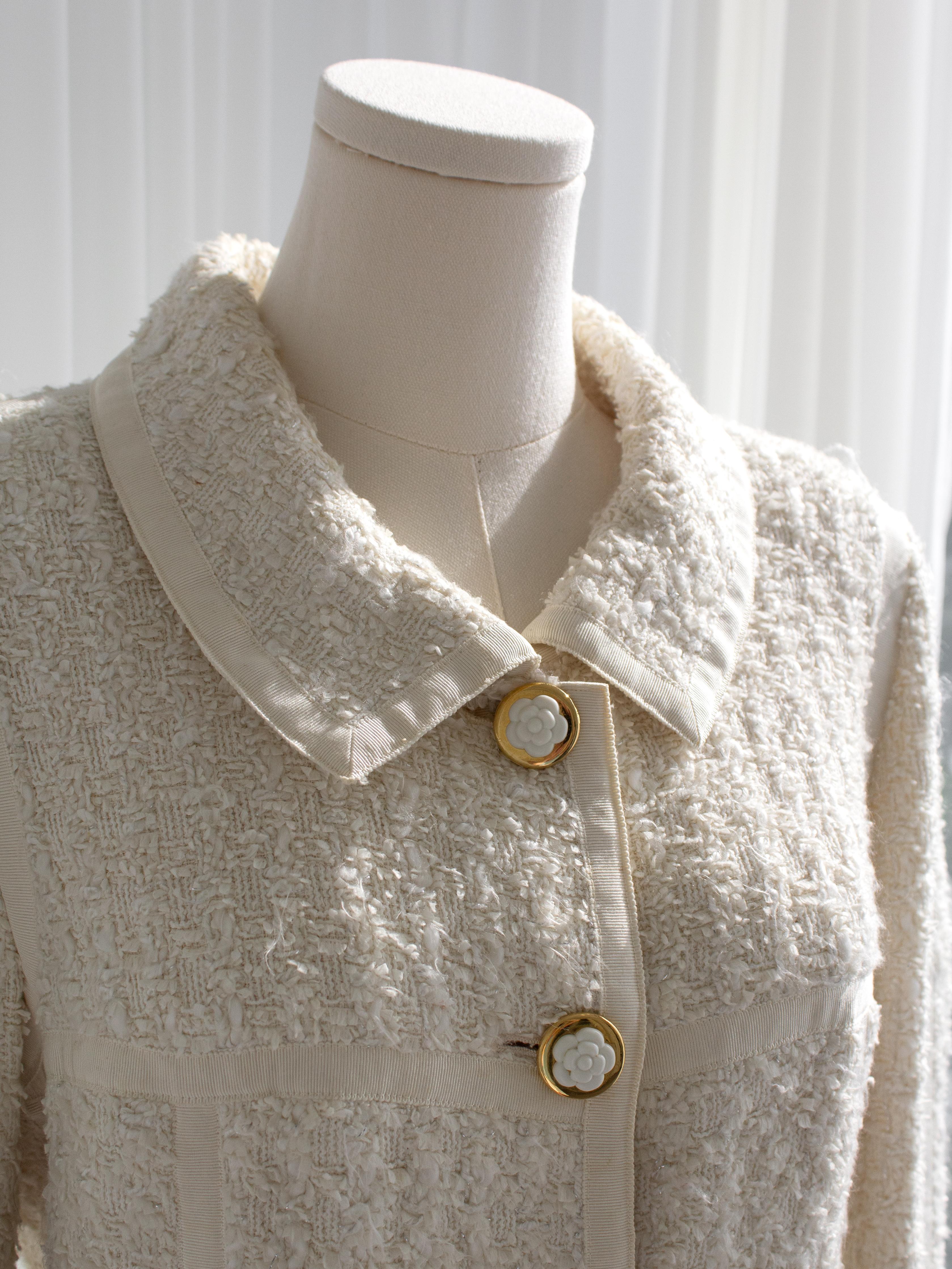 Chanel Vintage Cruise 1992 White Tweed Gold Camellia Flower Buttons Jacket Skirt 1