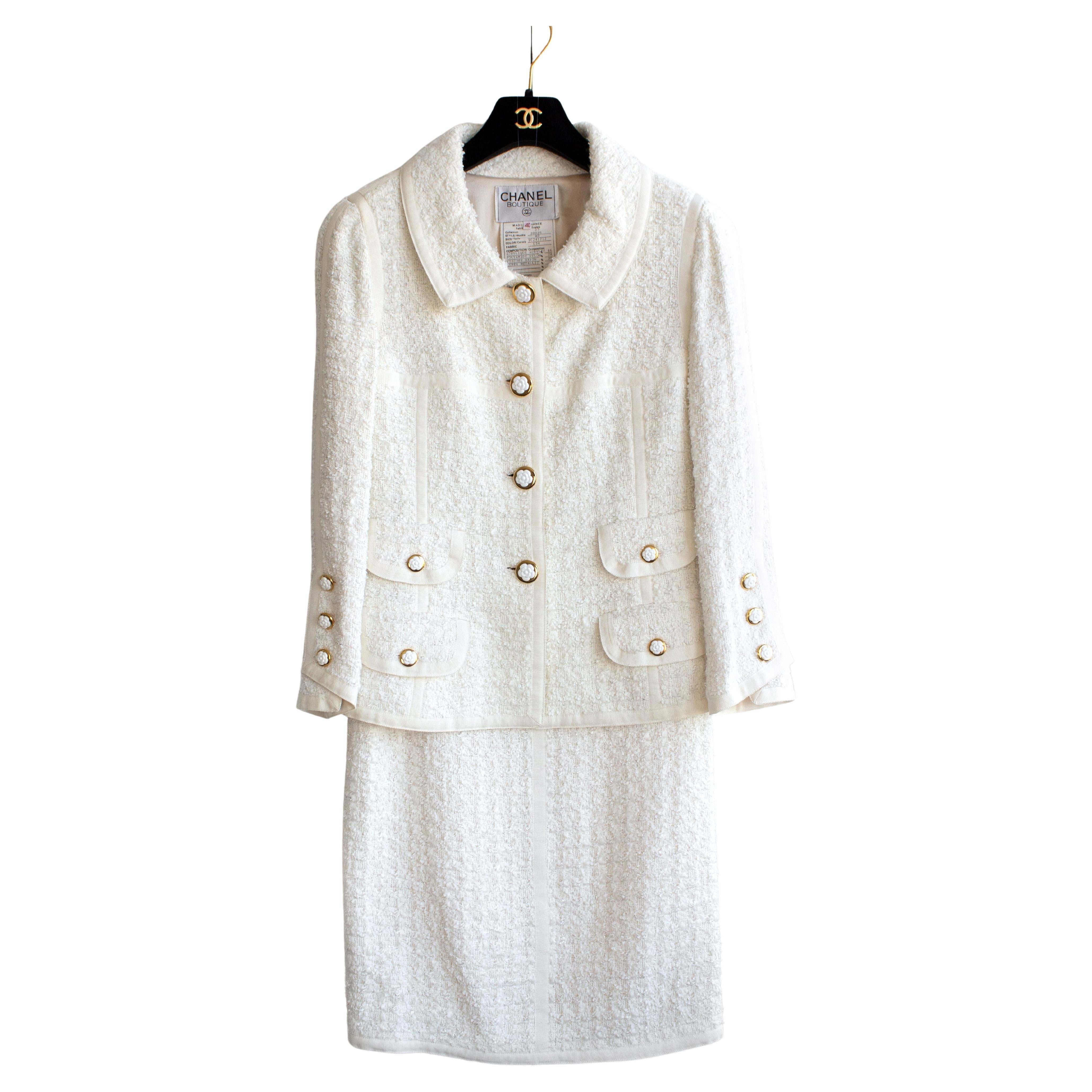 Chanel Vintage Cruise 1992 White Tweed Gold Camellia Flower Buttons Jacket  Suit at 1stDibs