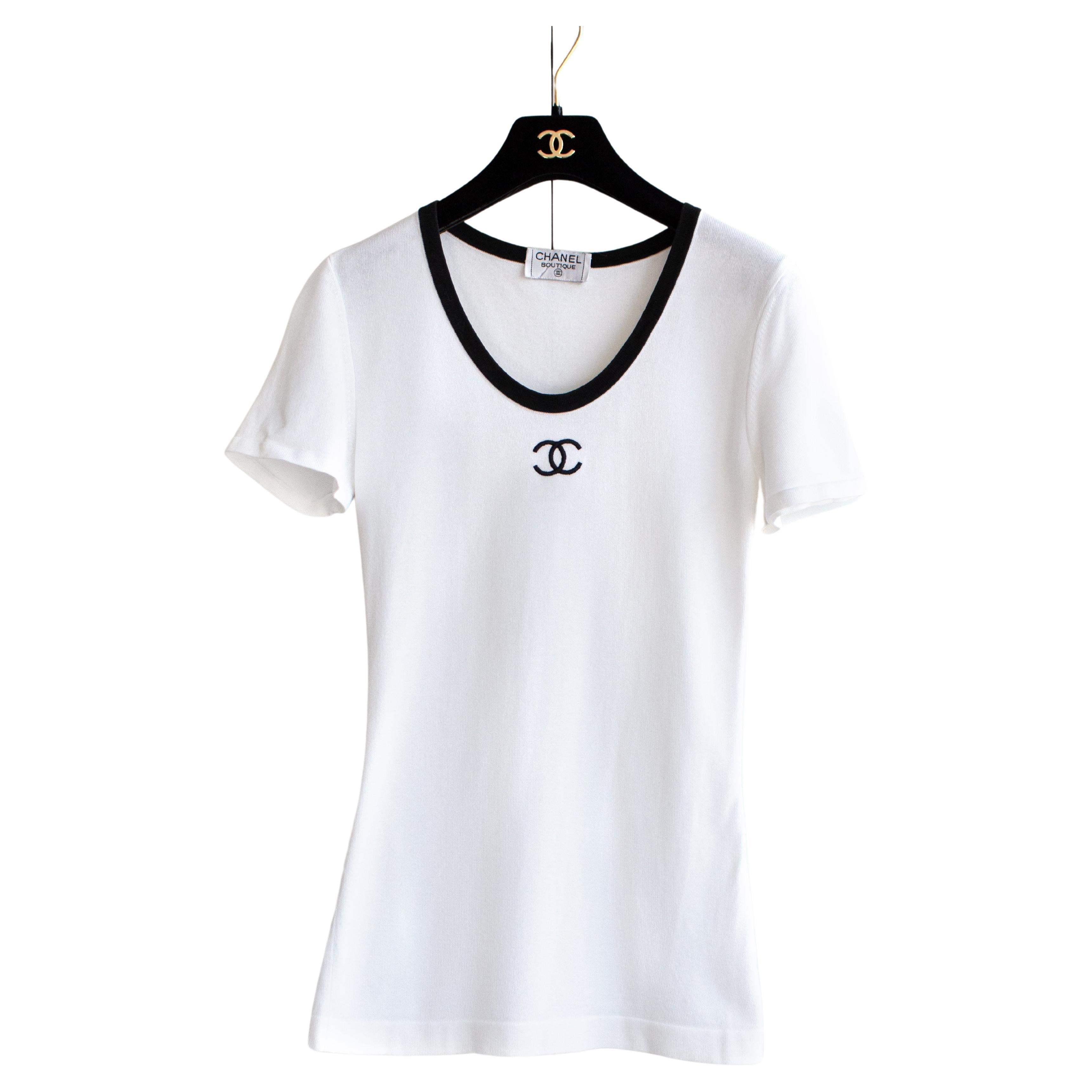 Chanel Vintage S/S1994 White Black Trim CC Logo 94P Cotton T-Shirt Top at  1stDibs