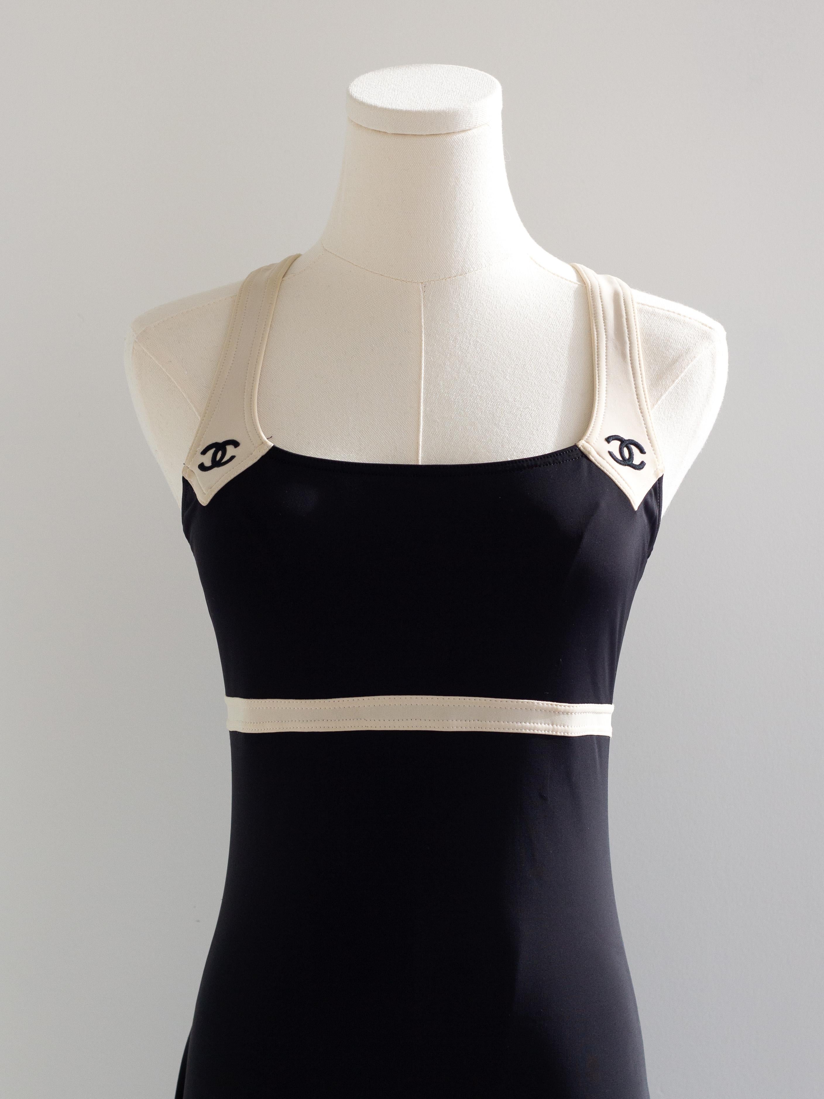 Chanel Vintage Cruise 1996 Black White CC Logo 96C Mini Dress 4