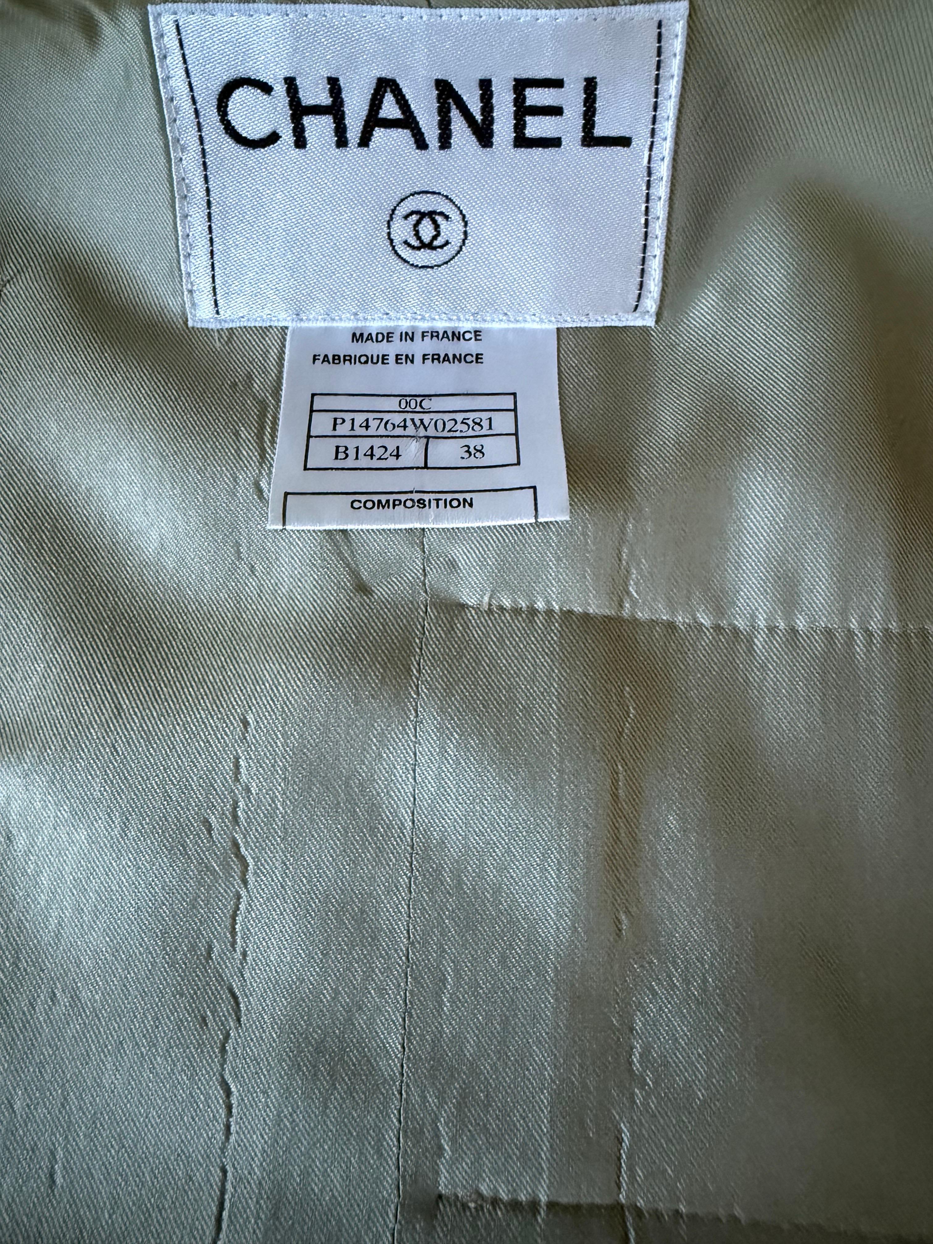 CHANEL Vintage Cruise 2000 Gestreifte Jacke aus Tweed - Ära Karl Lagerfeld im Angebot 2