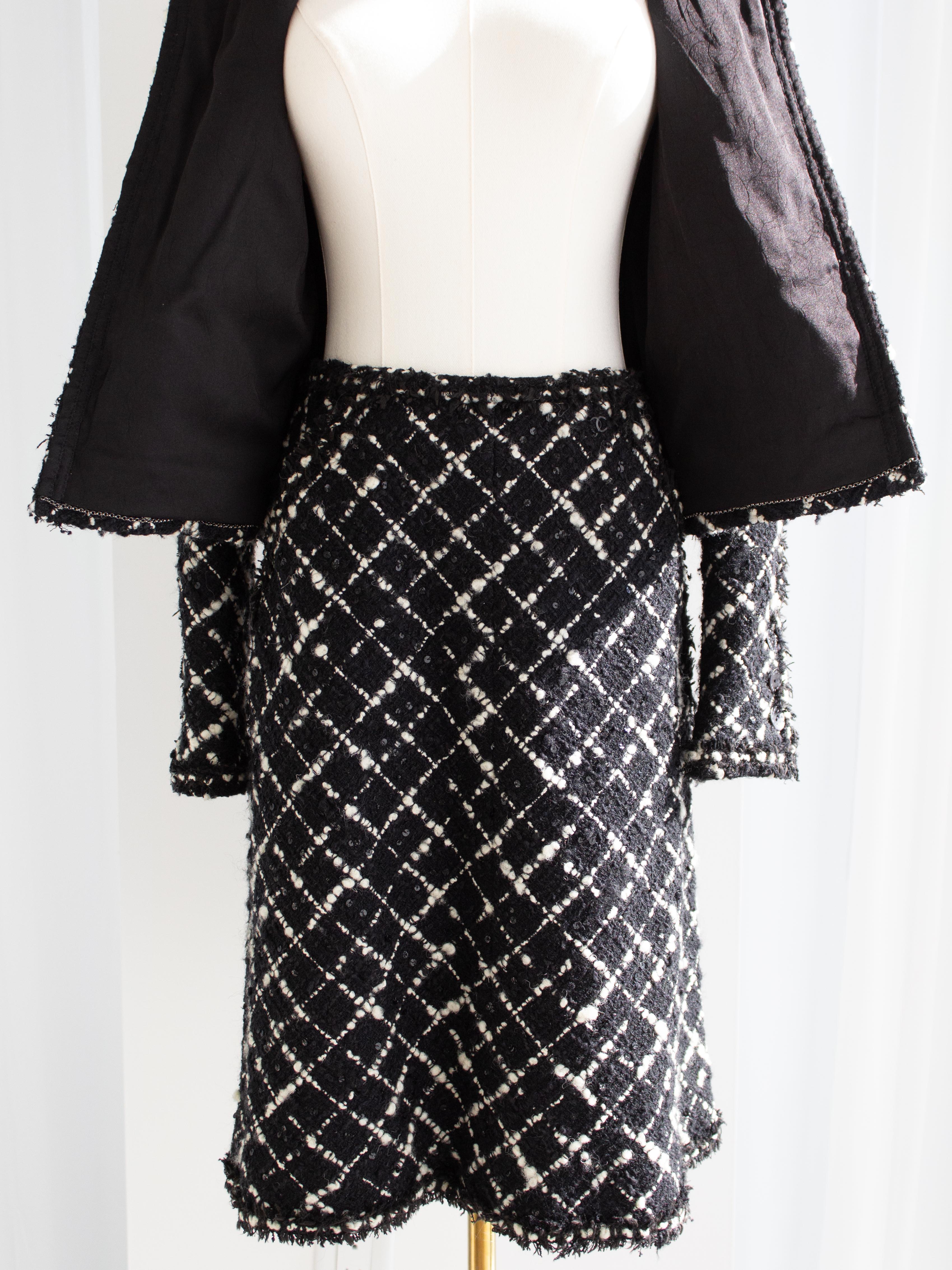 Chanel Vintage Cruise 2003 Black White Embellished Tweed 03C Jacket Skirt Suit 10