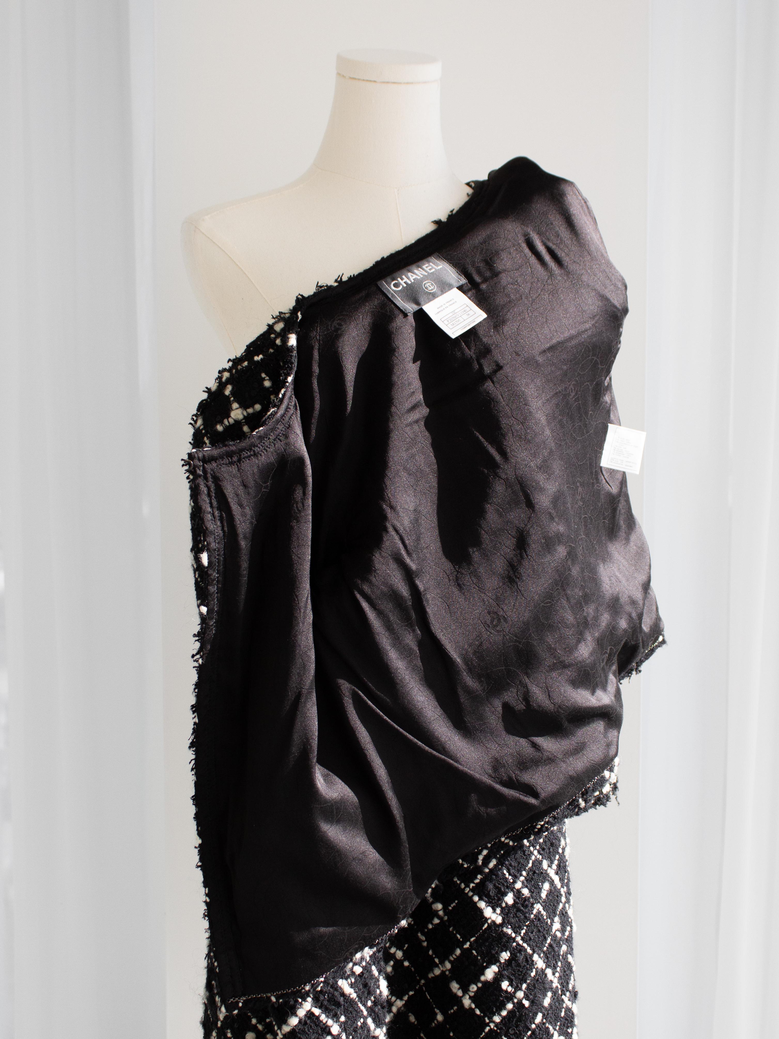 Chanel Vintage Cruise 2003 Black White Embellished Tweed 03C Jacket Skirt Suit 13
