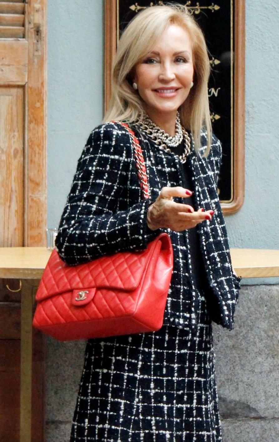 Women's Chanel Vintage Cruise 2003 Black White Embellished Tweed 03C Jacket Skirt Suit