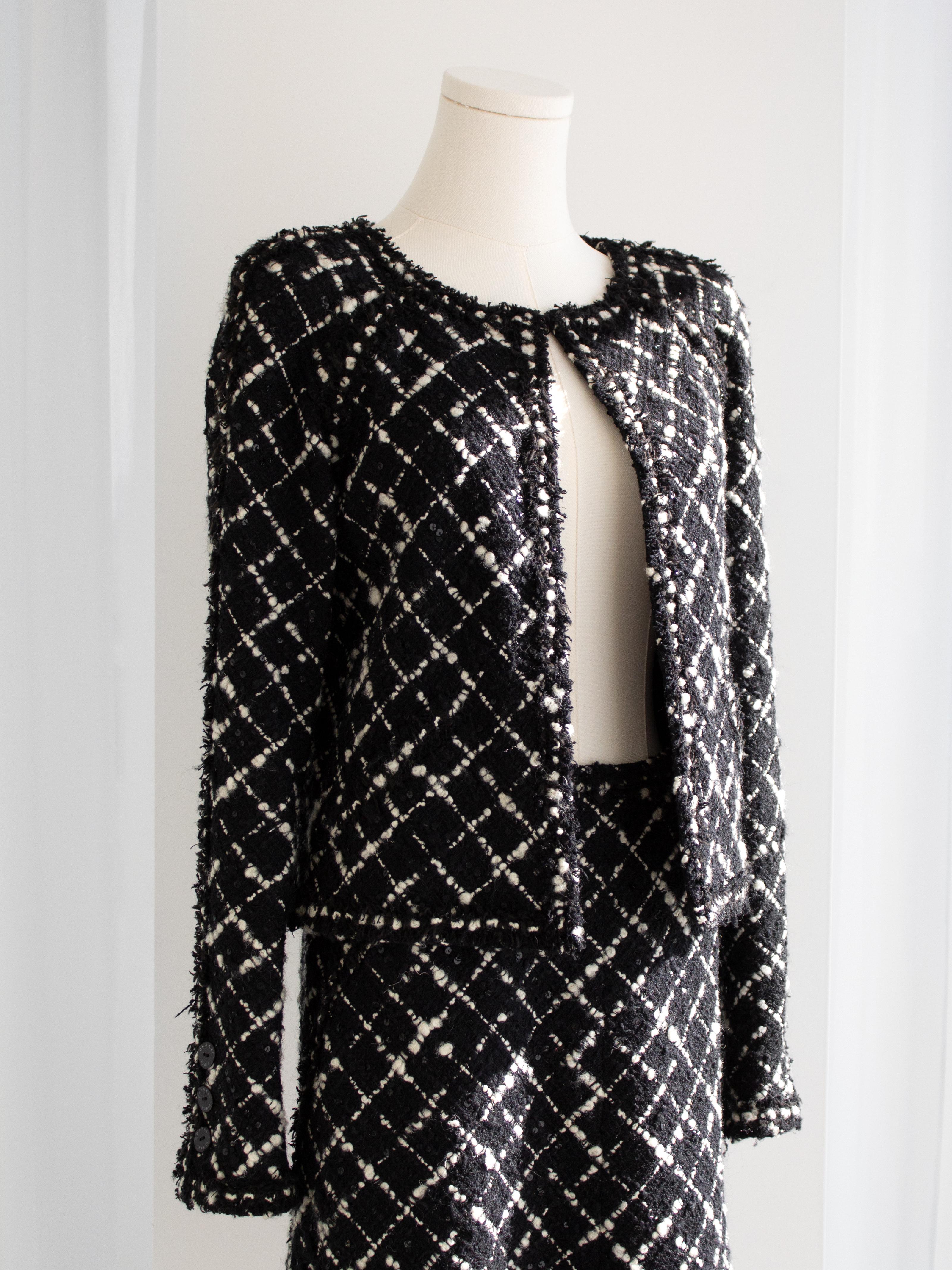 Chanel Vintage Cruise 2003 Black White Embellished Tweed 03C Jacket Skirt Suit 5