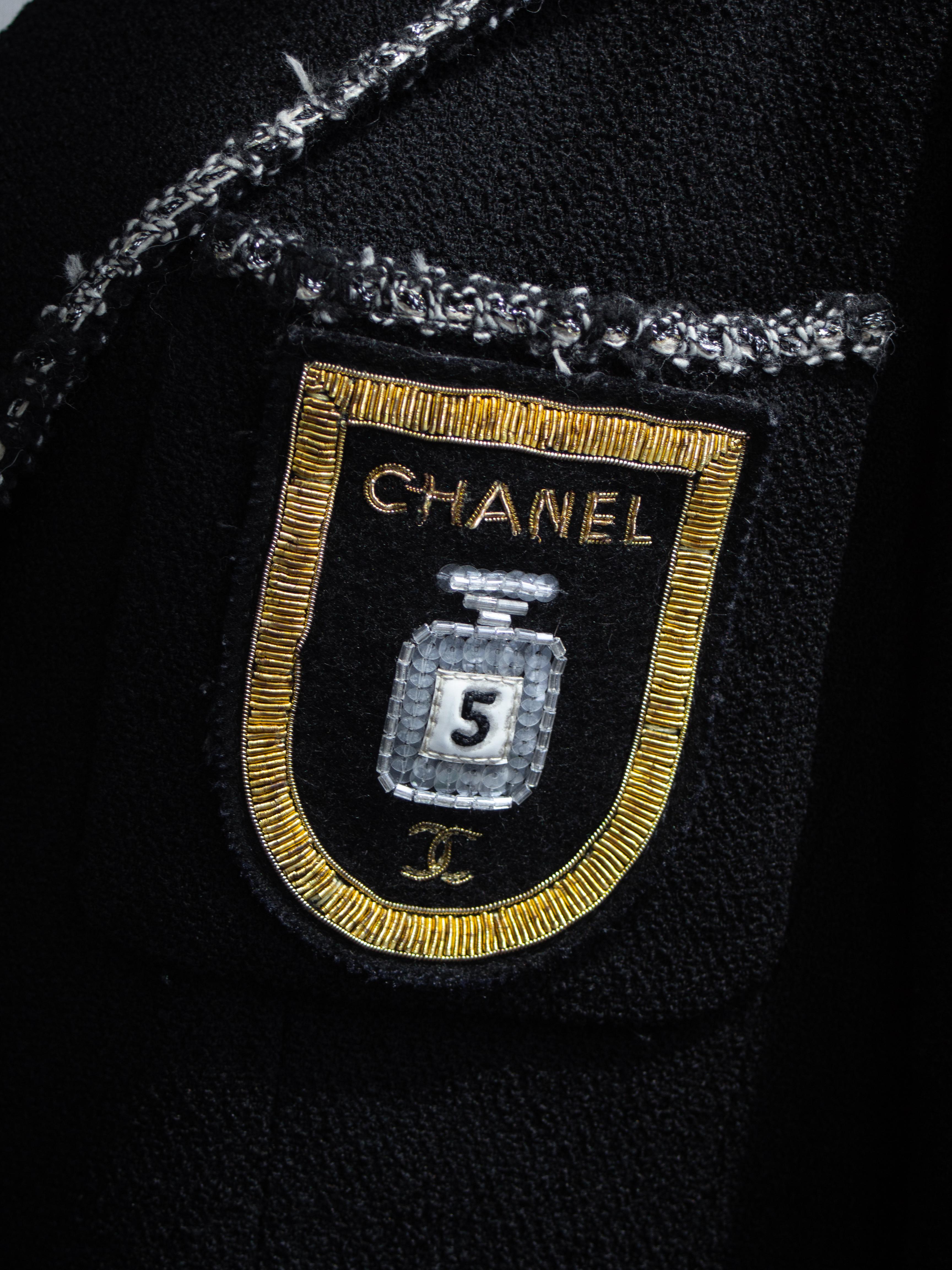 Chanel Vintage Cruise 2005 Devil Wears Prada Schwarz Gold Parfümflasche Tweed 05C im Angebot 4