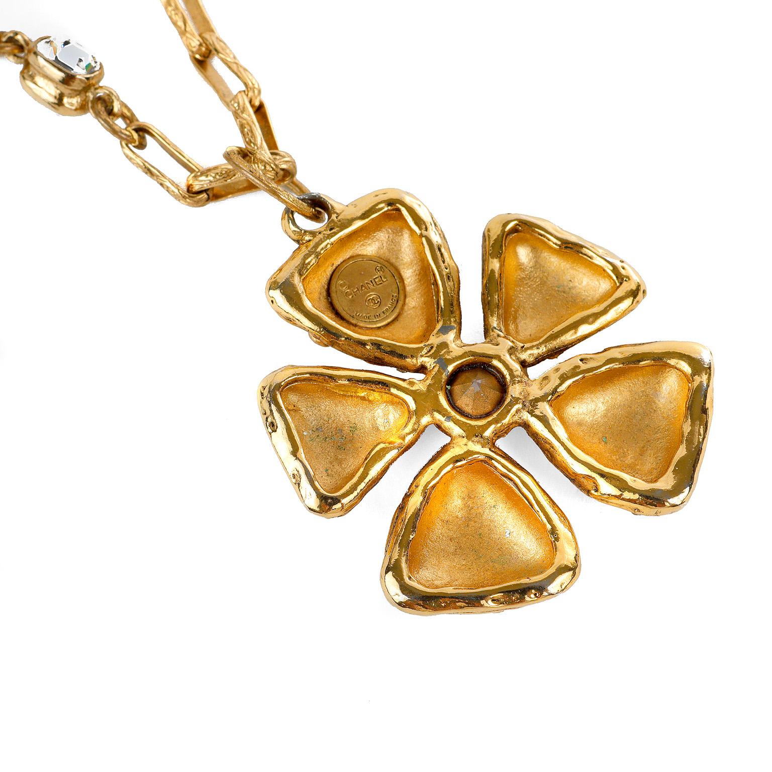 Chanel Vintage Crystal and Gold Camellia Necklace For Sale 1