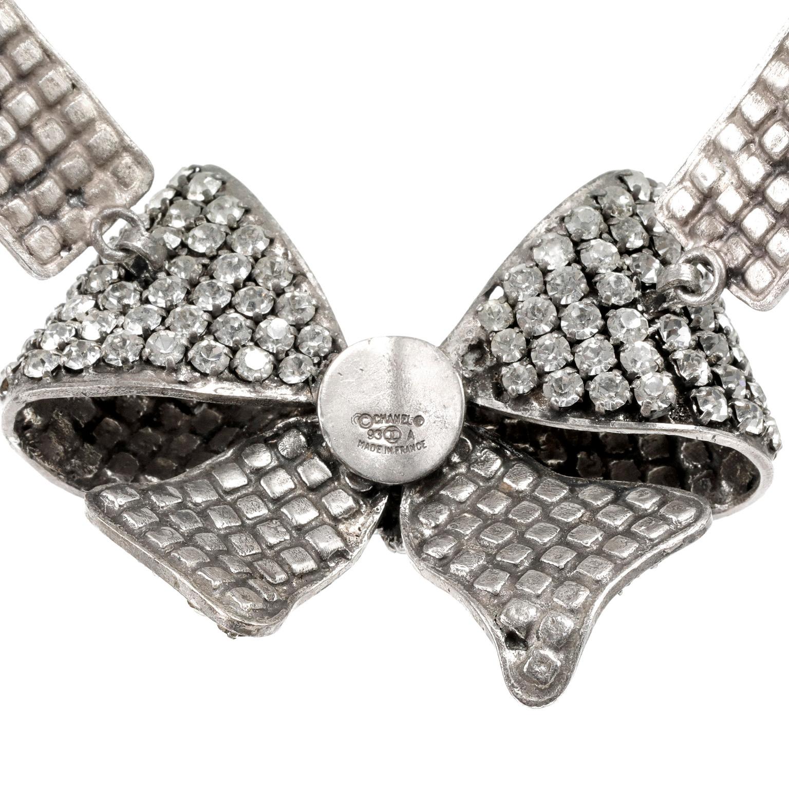 Chanel Vintage Crystal Bow Choker In Good Condition For Sale In Palm Beach, FL