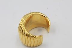 Chanel vintage cuff bracelet in Gold-plated metal