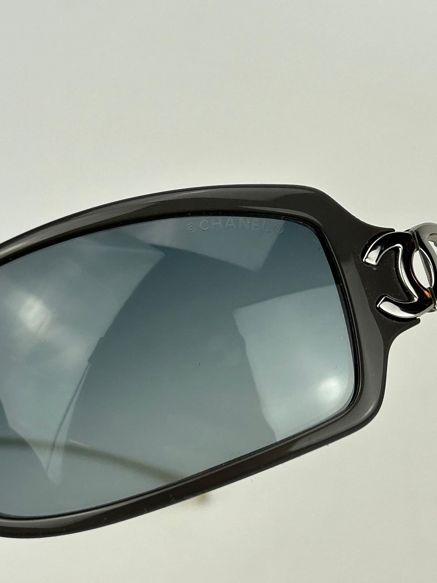 Chanel Vintage Dark Gray Rectangle Frame Matte Silver Sunglasses For Sale 7