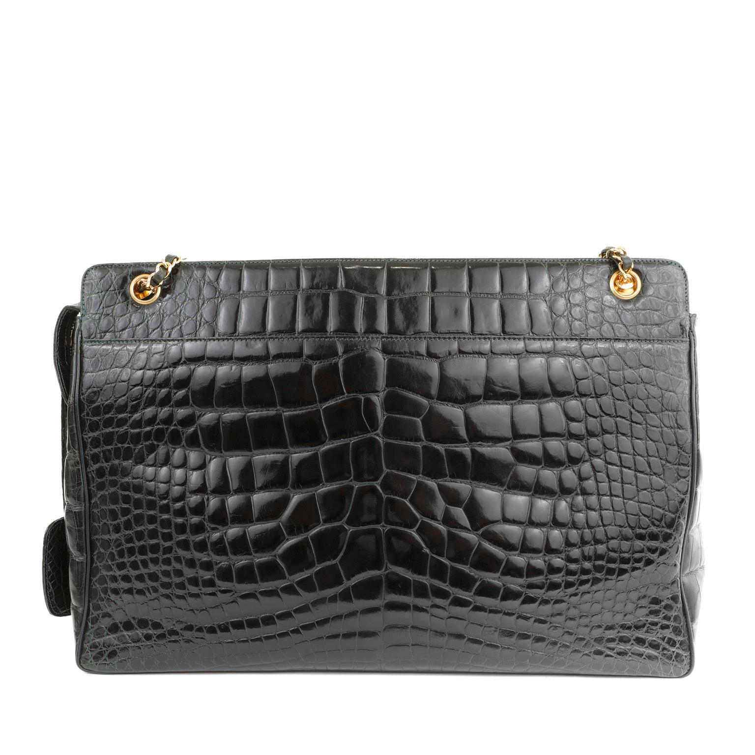 Chanel Vintage Dunkelgrüne Krokodil Tote Aktentasche/Aktentasche für Damen oder Herren im Angebot