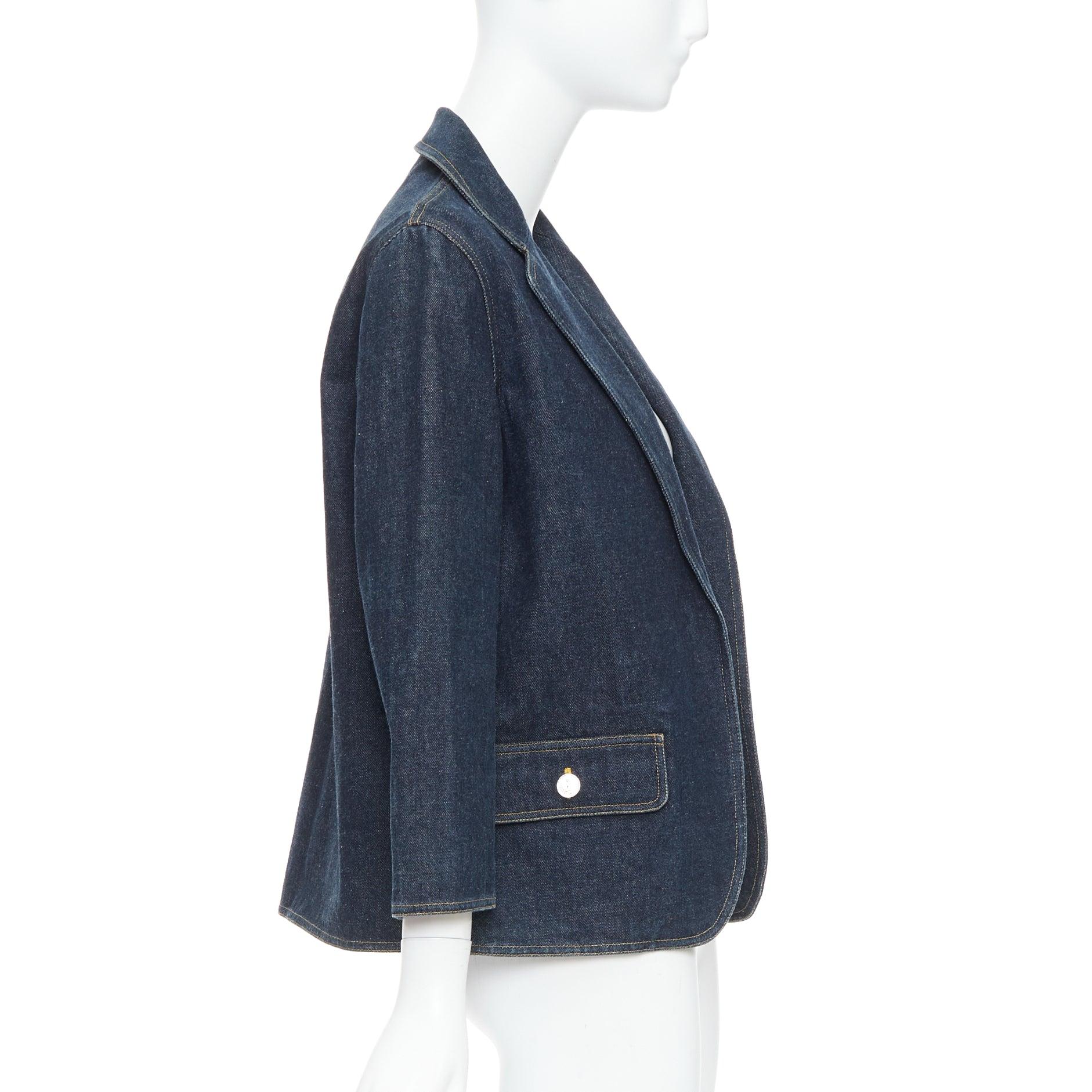 CHANEL Vintage dark indigo denim CC logo buttons blazer In Excellent Condition For Sale In Hong Kong, NT